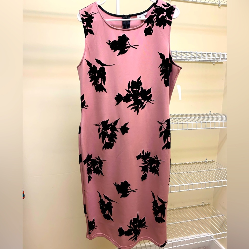 Gorgeous dress!